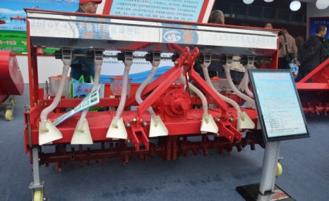 开元刀神2BFGY-4玉米旋耕施肥播种机