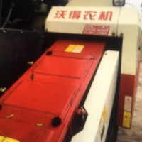 沃得旋龙4LZ-2.5A履带式谷物联合收割机