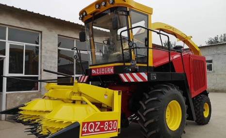 北京德乐4QZ-830A自走式青贮饲料收获机