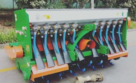 德州沃田2BFG-19(250)旋耕施肥播种机