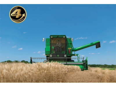 约翰迪尔W100联合收割机