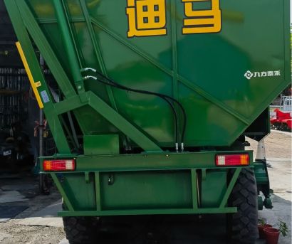 迪马战狼4YZ-4CJI自走式茎穗兼收玉米收割机