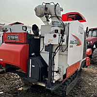 久保田4LZ-3(PRO758Q)全喂入履带式收割机