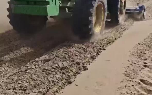 双剑驱动耙内蒙古通辽作业视频