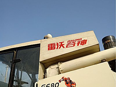 雷沃GE80小麦收割机