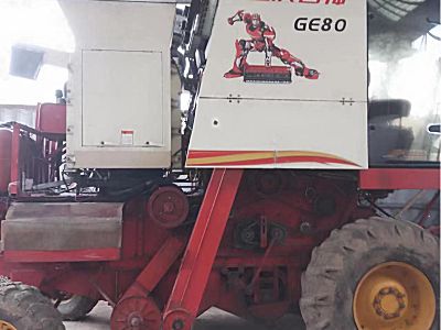 雷沃谷神GE80谷物联合收割机