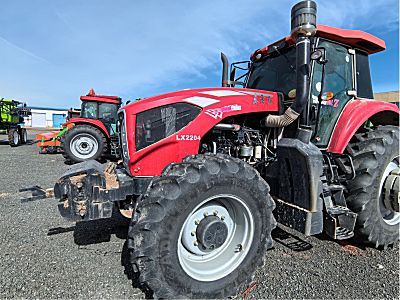 东方红LX2204拖拉机